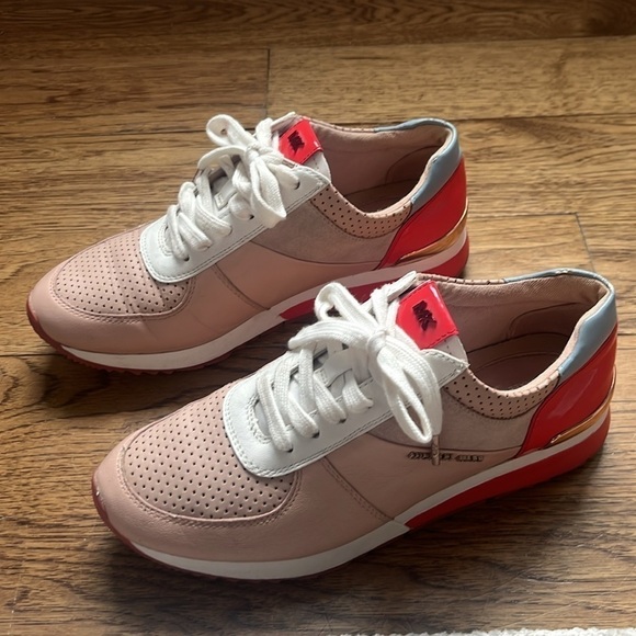 MICHAEL KORS Women's Allie StrideTrainer Lace-Up Sneakers - Picture 3 of 10